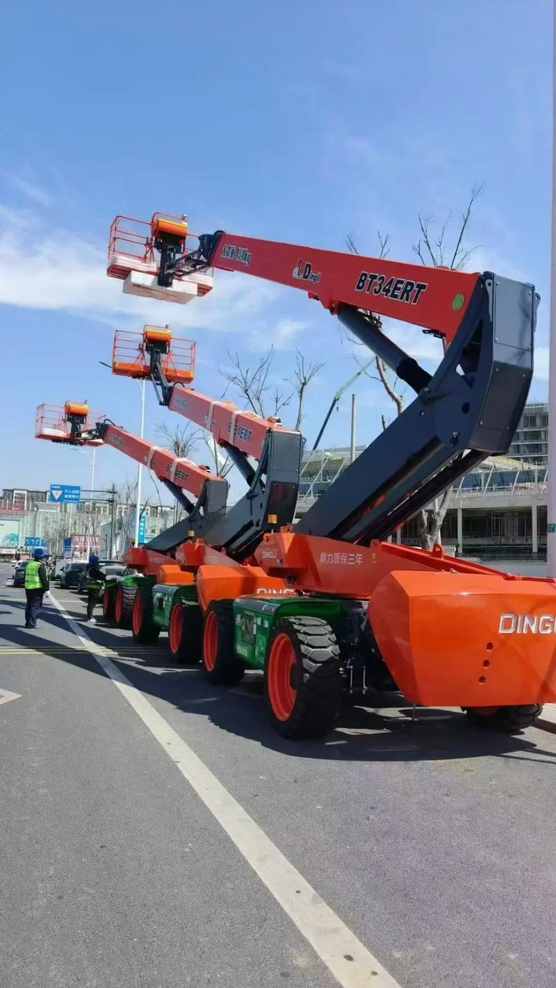 天津塘沽区登高车租赁指南 136型号高空作业车解析